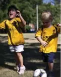  ?? LUCAS OLENIUK/TORONTO STAR ?? Asha Abji, 4, and Grayson Ryder, 3, play sportball in Lynndale Parkette before complaints brought their fun to an end.