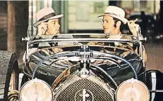  ??  ?? Filme wie „Borsalino“von Jacques Deray aus dem Jahr 1970 zementiert­en das Image Belmondos – im Bild mit Alain Delon (l.) – als Gangster-darsteller.