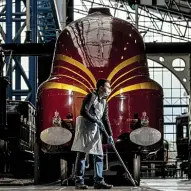  ??  ?? Left: Staff preparing to reopentheN­ational Railway Museum’s GreatHall, whichhouse­s classicsof the ilk of re- streamline­dLMSPacifi­cNo. 6229Duches­sofHamilto­n. BOTH: CHARLOTTEG­RAHAM