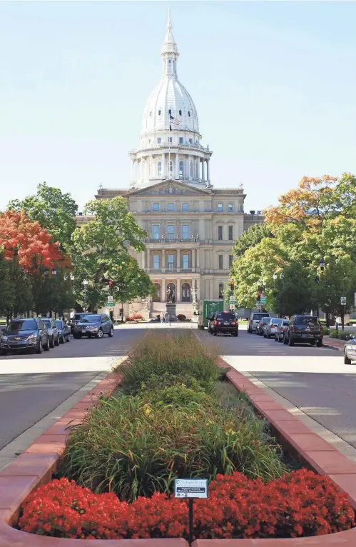  ?? MIKE MOHUNDRO, GREATER LANSING CVB ?? Michigan’s Capitol has a cast-iron dome built during the Gilded Age.