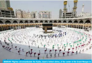  ??  ?? MAKKAH: Pilgrims circumambu­late the Kaaba, Islam’s holiest shrine, at the center of the Grand Mosque in this holy city during the annual hajj pilgrimage. — AFP