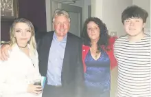  ??  ?? Fundraiser Ex Celtic striker Frank Mcavennie with Jean and Donna’s children Laura and Mark