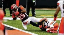  ?? MICHAEL CONROY / AP 2020 ?? Giovani Bernard was a second-round draft pick of the Bengals in 2013 and was known as a leader in the locker room and one of the best pass-catching running backs in the NFL.