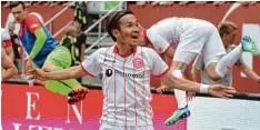  ?? Foto: dpa ?? Takashi Usami stieg mit Fortuna Düsseldorf in die Bundesliga auf. Der Japaner würde gern am Rhein bleiben.