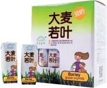  ??  ?? 大麦若叶豆奶已经在各­大超市上架