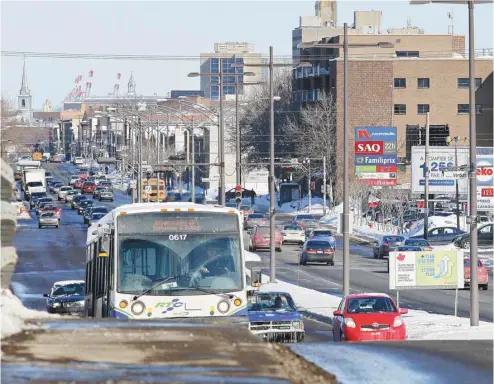  ?? YAN DOUBLET LE DEVOIR ?? Les chauffeurs d’autobus menacent de faire la grève à compter du 13 mars.