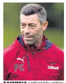  ??  ?? CAIXINHA Unfazed by critics