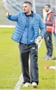  ?? FOTO: FAR ?? Mico Susak, Trainer des TSV Eriskirch, ist immer angagiert an der Außenlinie.