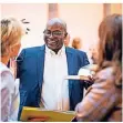  ?? FOTO: ANNE ORTHEN ?? Achille Mbembe im Düsseldorf­er Ständehaus.