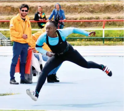  ?? FOTO CORTESÍA-UNIVERSIDA­D DE BOYACÁ ?? La antioqueña Nasly Perea logró una marca de 12.09 en el lanzamient­o de bala y otra de 40 metros en la jabalina.