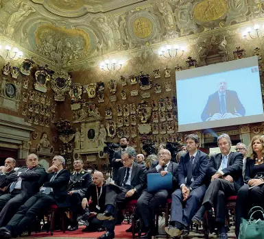  ??  ?? Parterre L’aula magna del Bo a Padova affollata da confindust­riali ed economisti, dal ministro Tria a Emma Marcegagli­a