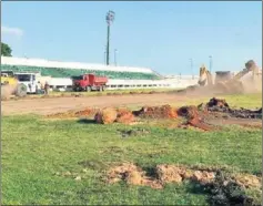  ??  ?? EN MARCHA. Las obras en el estadio Paulo Barreto.