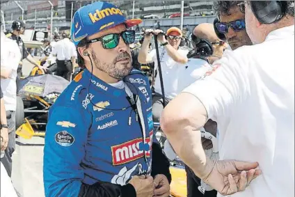  ?? FOTO: GETTY ?? Fernando Alonso sigue pensando en las 500 Millas de Indianápol­is
La organizaci­ón emitió un comunicado de que siguen adelante