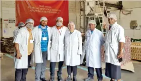  ??  ?? The Fijian delegation at Hugo Heinz Canning Limited factory which manufactur­ers Ox & Palm corned beef.