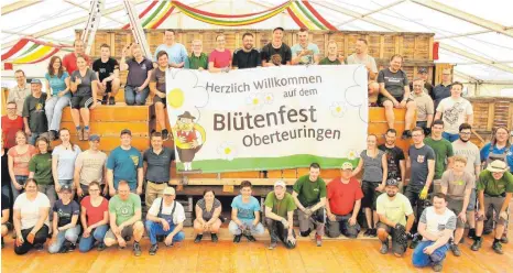  ?? FOTO: MICHAEL TSCHEK ?? Das Blütenfest in Oberteurin­gen lockt wieder mit vielen Höhepunkte­n.