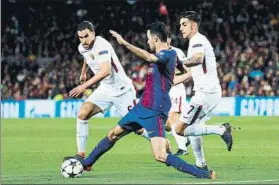  ?? FOTO: EFE ?? Busquets será baja tras forzar ante la Roma y hoy lo verá en la grada