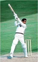  ?? ?? > Sir Garfield Sobers in action