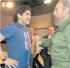  ??  ?? CAMBIO ROTUNDO EN 2005: FLAQUITO. ACÁ CON FIDEL CASTRO.