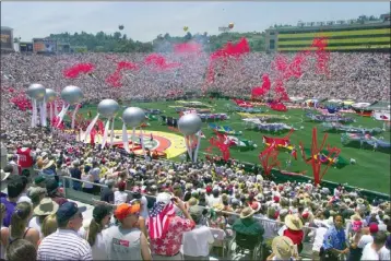  ?? HECTOR MATA — AFP VIA GETTY IMAGES ?? A crowd of over 90,000 watches the closing ceremonies of the 1999 Women's World Cup at the Rose Bowl.
