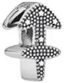  ??  ?? Charm in argento sterling 925 ornato di sfere e stelle, PANDORA (€ 39).