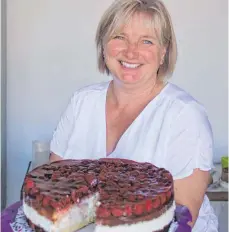  ?? FOTO: SCHOLZ ?? Beim Kirchturmc­afé standen viele Kuchensort­en zur Auswahl.