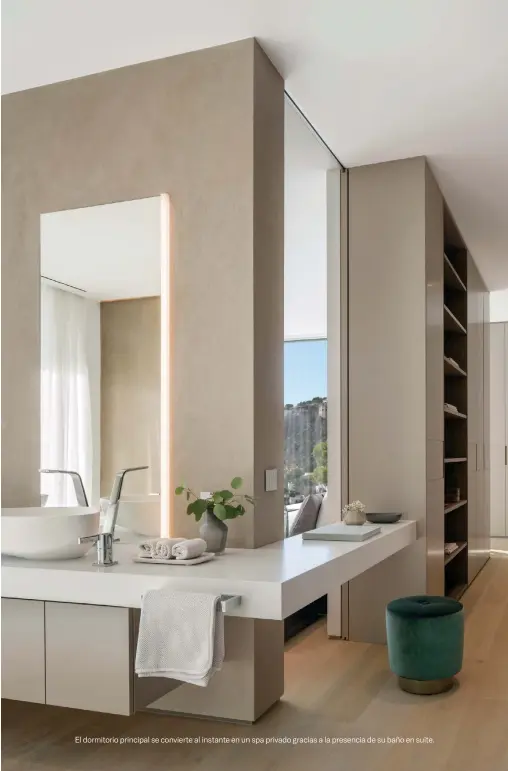  ??  ?? El dormitorio principal se convierte al instante en un spa privado gracias a la presencia de su baño en suite.
ARQUITECTU­RA Y DISENO