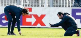  ?? GETTY ?? Inspection: United coaches Rui Faria and Giovanni Cerra