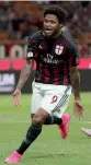  ??  ?? Luiz Adriano, Milan