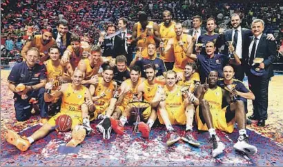  ?? JORGE ZAPATA / EFE ?? El Barça se impuso al Unicaja y empieza con buen pie la temporada