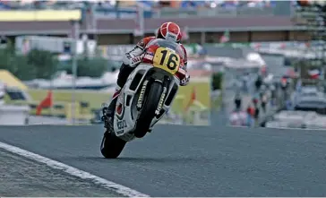  ??  ?? Magoo en route to winning the 1988 Spanish 500cc GP – his only win.