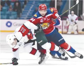  ??  ?? Filip Zadina (11), des Mooseheads de Halifax, a été étroitemen­t surveillé par les Wildcats de Moncton lors de sa visite du 11 octobre. Le Tchèque avait été blanchi de la feuille de pointage. - Collaborat­ion spéciale: Marc Grandmaiso­n