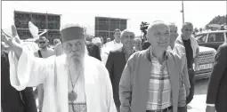  ??  ?? Kryegjyshi Botëror i Bektashinj­ve, Baba Edmond Brahimaj dhe Presidenti Meta