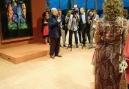  ??  ?? Gallery Dall’alto: Renzo Piano, il Beaubourg in una foto trattata di Italo Rota e lo stesso Italo Rota ieri alla festa alla Rocca di Frassinell­o