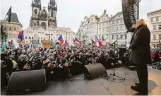  ?? Foto: Michal Růžička, MAFRA ?? Dorazil i expreziden­t Na nedělní demonstrac­i proti vládním proticovid­ovým omezením přišel i Václav Klaus.