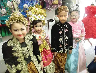  Baju  Adat  Minangkabau Anak Model Baju  Terbaru 2019