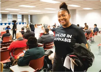  ?? RICH HEIN/SUN-TIMES FILE PHOTO ?? There hundreds more applicatio­ns than the state anticipate­d for the second round of dispensari­es, including from Jasmine Turner, seen here applying at the Thompson Center on Jan. 2.