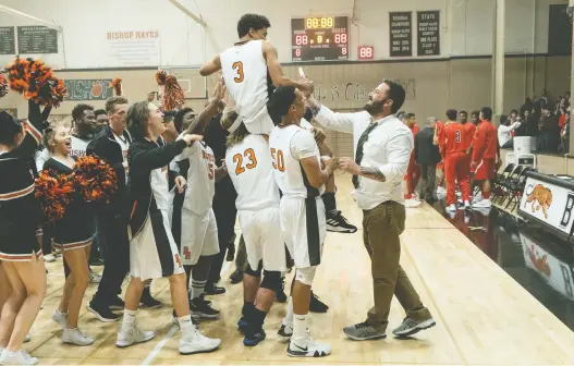  ?? PHOTOS: WARNER BROS. ?? Ben Affleck, right, stars in The Way Back, a well-rounded portrait of an alcoholic who coaches a high-school basketball team.