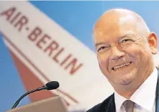  ?? FOTO: DPA ?? Joachim Hunold hat neue Macht bei Air Berlin. Unser Bild zeigt ihn 2006 bei der Vorstellun­g der Bilanz, damals war er Vorstandsc­hef der Fluglinie.