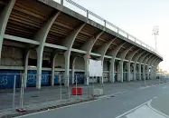  ?? ?? La curva da abbattere La porzione dello stadio che sarà abbattuta per fare una nuova pista ciclabile