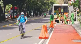  ?? FEDERICO XOLOCOTZI ?? La microcarpe­ta
roja cubrirá toda la ciclovía