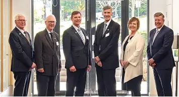  ?? ?? Past and present – the six principals of St Paul’s (from left) Des Parker, Richard Prideaux, Mark Robertson, Mike Clapper, Lisa Moloney and Cameron Herbert.