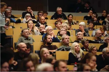  ??  ?? Det er populaert at komme til foredrag om dybe, videnskabe­lige emner på Aarhus Universite­t.