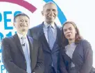  ?? AFP ?? US President Barack Obama with Alibaba chairman Jack Ma and Aisa Mijeno during the APEC CEO summit in Manila last year.