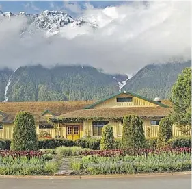  ??  ?? There aren’t many views more breathtaki­ng than the one of Mount Currie from the patio at Fescues Restaurant at Big Sky in Pemberton.