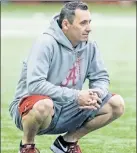  ?? AP ?? Steve Sarkisian, new Alabama offensive coordinato­r, watches practice Tuesday. TIDE TURN: