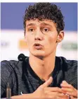  ?? FOTO: DPA ?? Auch auf dem Podium gut: Benjamin Pavard bei der WM.