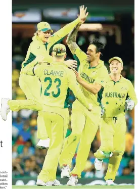  ?? DANIEL MUNOZ/GETTY
IMAGES ?? WE’RE IN THE FINAL! Australian players, from left, Steve Smith, captain Michael Clarke, Mitchell Johnson and Brad Haddin celebrate their side’s semi-final victory over defending champions India yesterday.