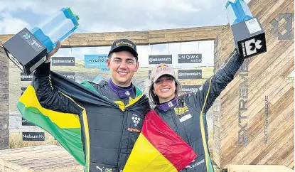  ?? CONTRIBUTE­D ?? Fraser McConnell and teammate Cristina Gutiérrez celebrate winning the Hydro X Prix in Scotland on the weekend.