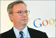  ??  ?? 前Google執行長­施密特預言，10年後互聯網將一分­為二，分別由美國及中國領導。
(Getty Images)