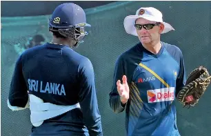  ??  ?? Ford believes that Sri Lanka Cricket captain Angelo Mathews is an astute leader - Pic Amila Gamage).